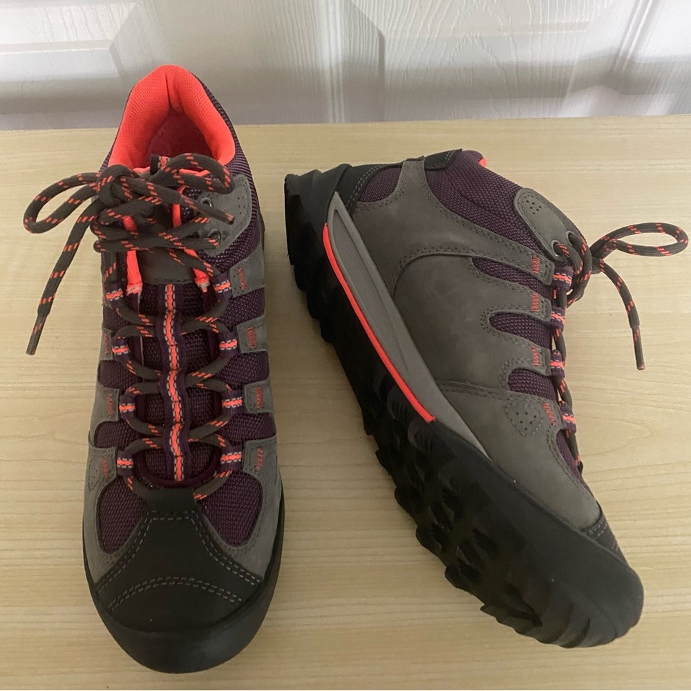 Nwot Clarks Outlay north Hiking boot